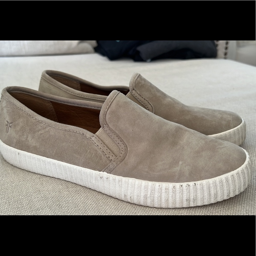 Frye Sneakers - Flat suede nude slides